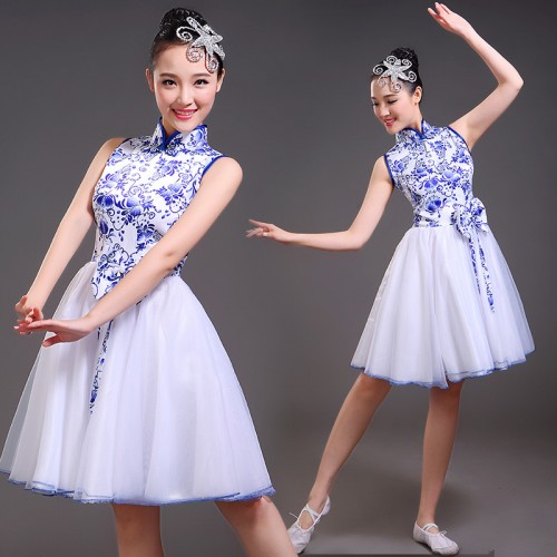 Chinese ancient folk dance dresses for women green fuchsia blue red female stage performance traditional singers dance costumes